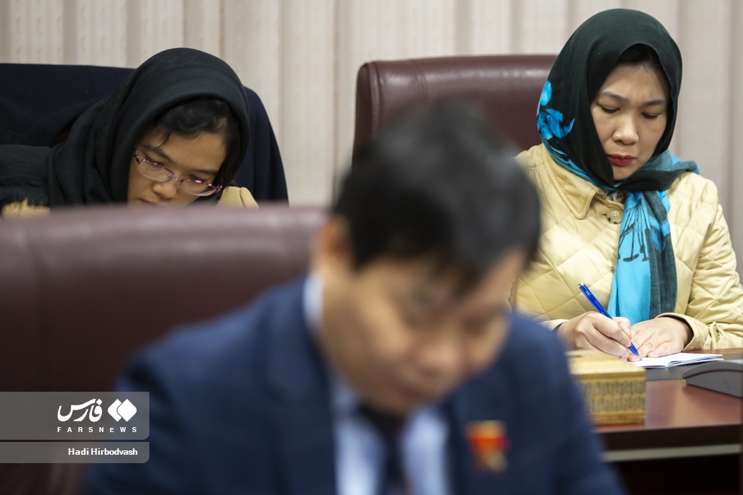 دیدار هیات خارجی با معاون پارلمانی رئیس جمهور