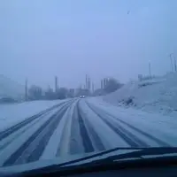 جاده‌های خراسان‌رضوی برفی و یخ‌زده است