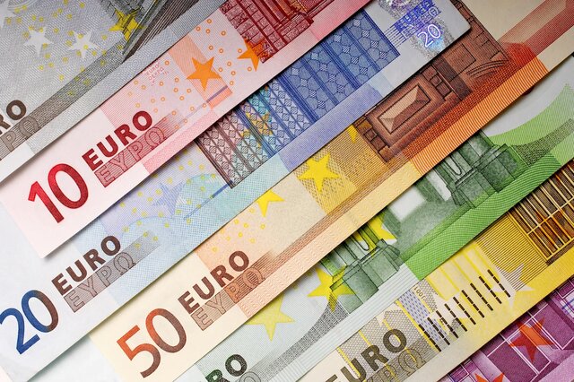 اعاده حیثیت یورو مقابل دلار