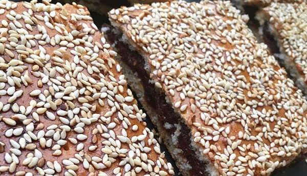 نان روغنی خرمایی خوشمزه به روش سنتی