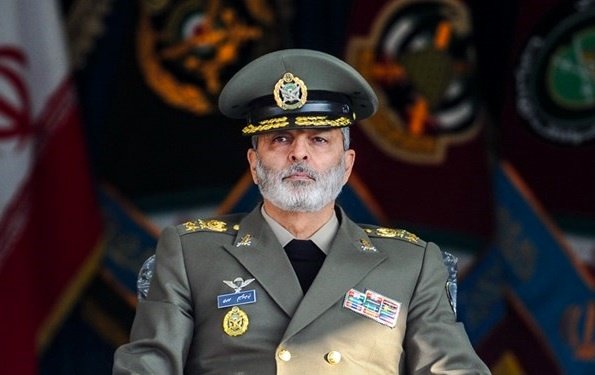 فرمانده کل ارتش: رژیم صهیونیستی اگر برای نابودی عجله دارد، به ایران حمله کند