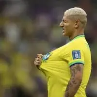 جام‌جهانی/ پس از ملاقات با رونالدو، ستاره برزیل منقلب شد!