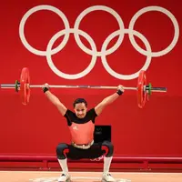 وزنه بردار زن ۴۰ ساله در رویای ششمین المپیک!
