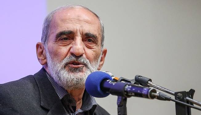 کنایه مدیر مسئول روزنامه کیهان به رئیس دولت اصلاحات