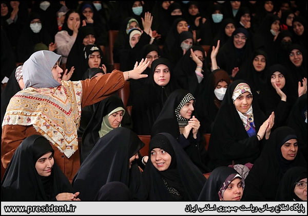 عکس/ روز پرهیاهوی دانشگاه تهران با حضور رئیس جمهور
