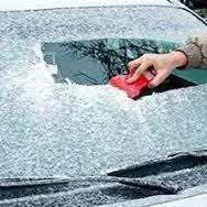 ترفندی برای رفع یخ زدگی شیشه های خودرو در زمستان