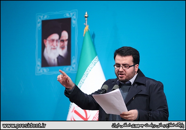 عکس/ حواشی سخنرانی رئیس جمهور در دانشگاه تهران در روز دانشجو