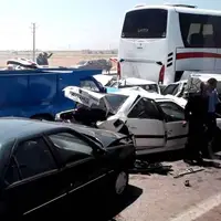 تصادف زنجیره‌ای ۹ خودرو در زنجان دو مصدوم برجای گذاشت