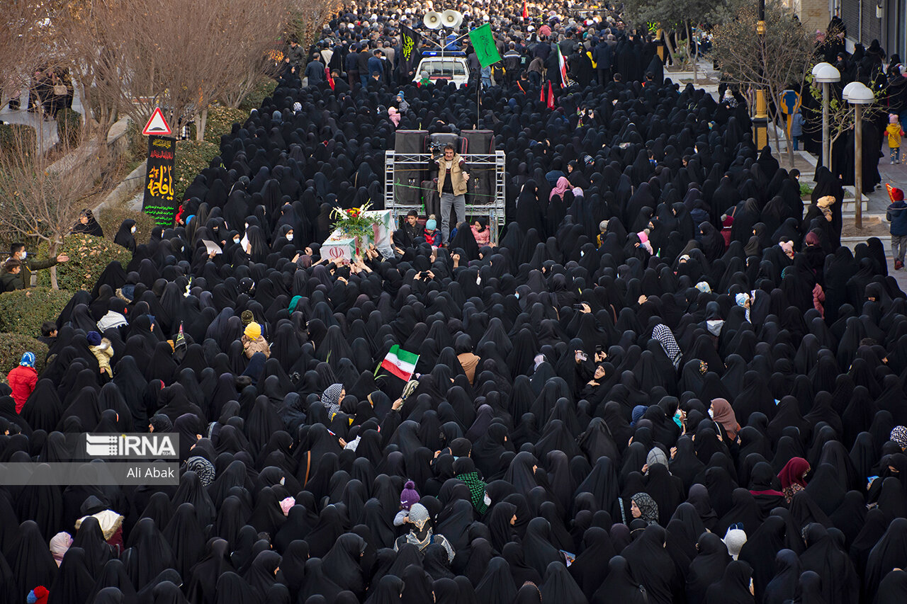 تشییع پیکر ۲ شهید گمنام در سمنان