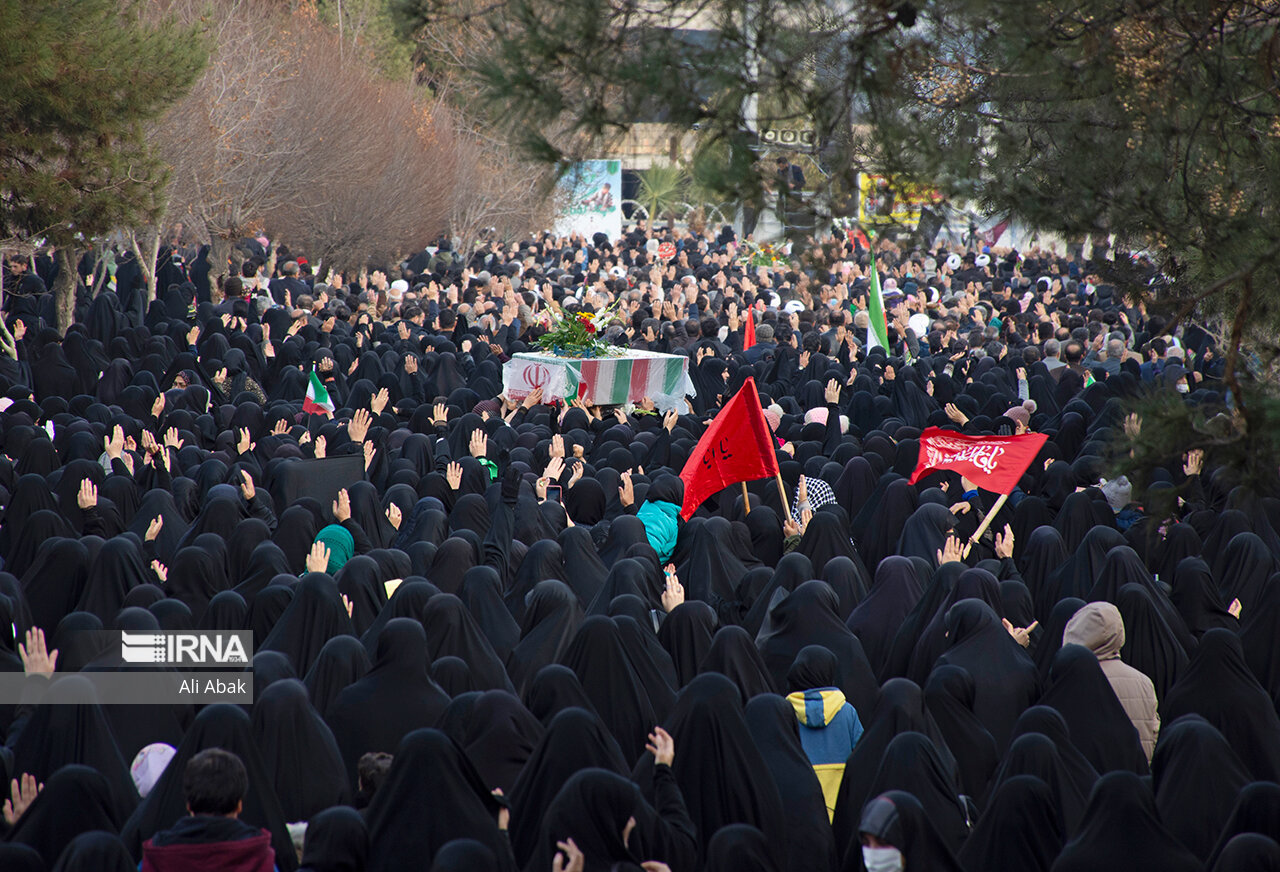 تشییع پیکر ۲ شهید گمنام در سمنان