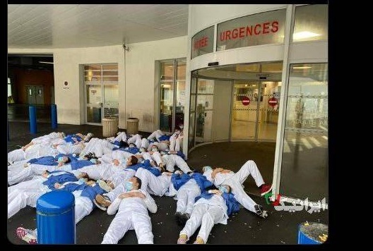 عکس/ شیوه عجیب اعتراض کادر درمان در فرانسه