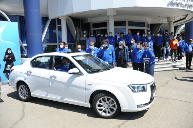 هشدار بورسی‌ها به ایران‌خودرو درمورد ادامه عرضه محصولات در بورس