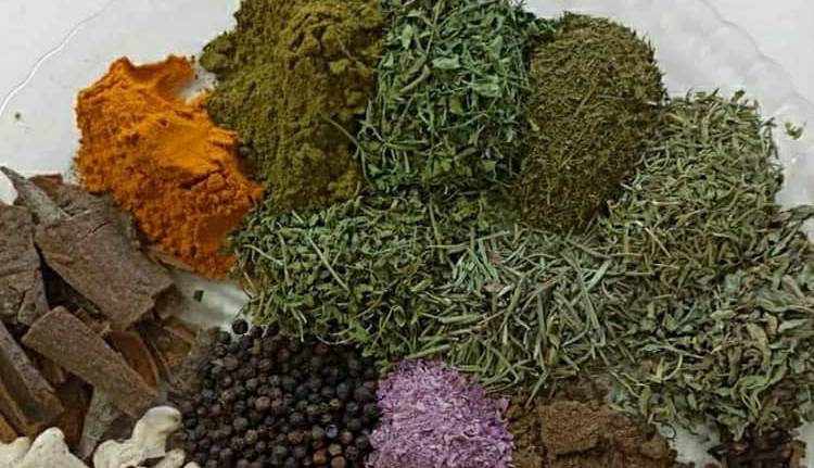 مقدار ادویه قورمه سبزی چقدر باید باشد؟