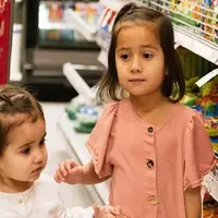 راهکارهایی برای رفع بد قلقی کودک هنگام خرید کردن