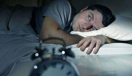 باتوجه‌به سنتان چقدر خواب نیاز دارید؟