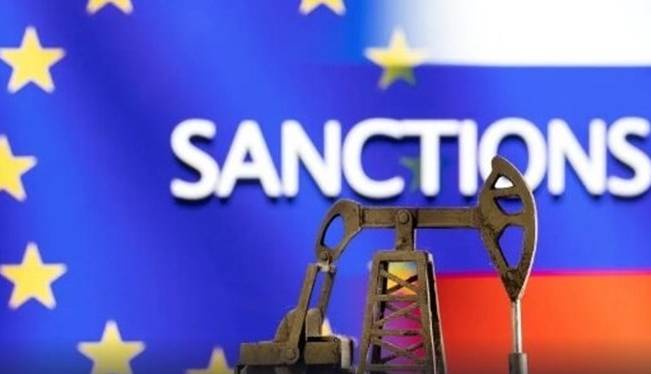اتحادیه اروپا در صدد تعیین سقف قیمتی جدید برای نفت روسیه