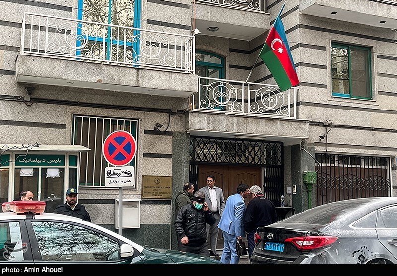 عکس/ سفارت جمهوری آذربایجان پس از حادثه تیراندازی
