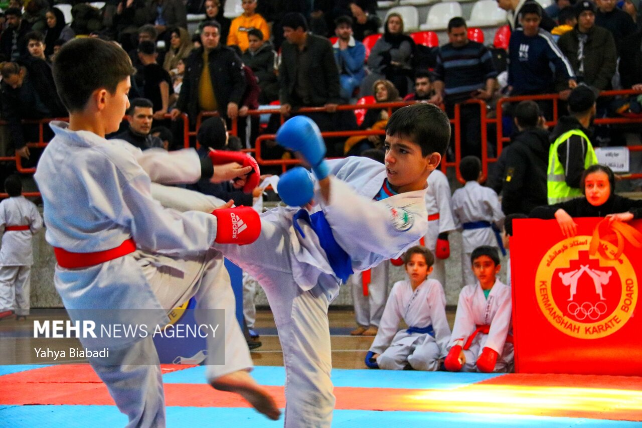 مسابقات کاراته قهرمانی غرب کشور در کرمانشاه