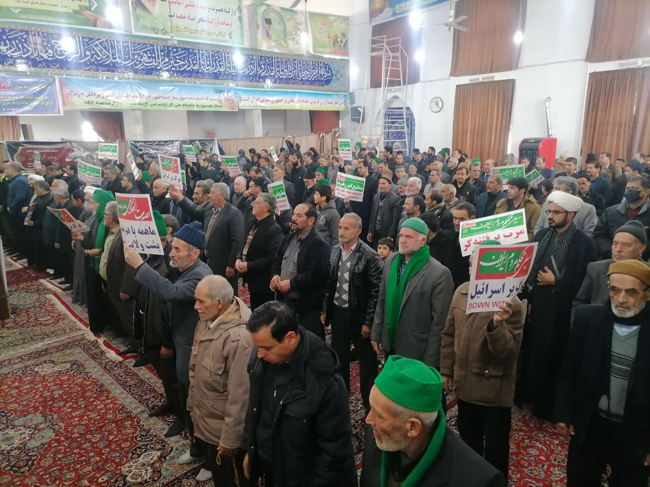 نمازگزاران شهرهای خراسان رضوی اهانت به قرآن را محکوم کردند