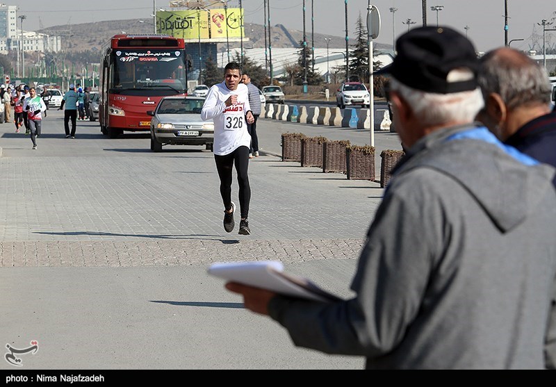 مسابقات دو صحرانوردی کارگران کشور در مشهد