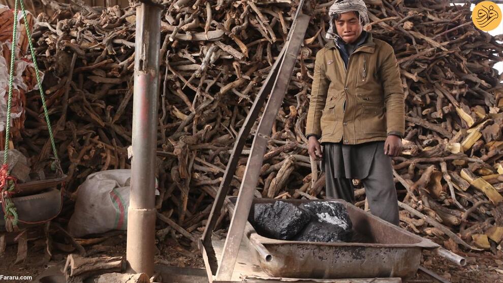 تلاش فقرای افغانستان برای زنده ماندن در زمستان