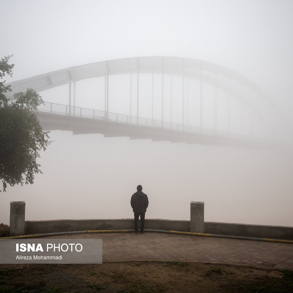 تصاویر «منتخب» هفته؛ مه سنگین در شهر اهواز