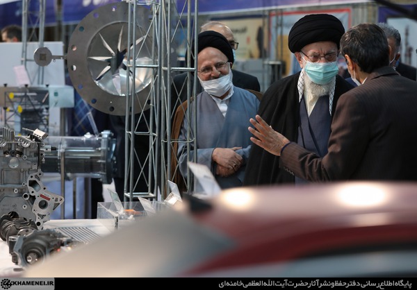 عکس/ بازدید رهبر انقلاب از نمایشگاه توانمندی‌های صنعتی
