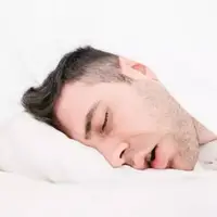 خطر هولناک با خوابیدن به یک سمت بدن!