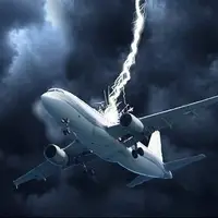 تصاویری وحشتناک از اصابت صاعقه به هواپیمای بوئینگ ۷۳۷ هنگام پرواز