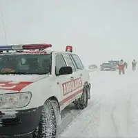 امدادرسانی هلال‌احمر به ۵۲ مسافر گرفتار در کولاک جاده‌های زنجان