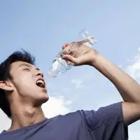 به روش ژاپنی ها آب بنوشید تا بیشتر عمر کنید