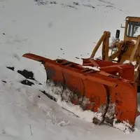 رهاسازی ۲۵ خودرو در محورهای درگیر برف استان سمنان