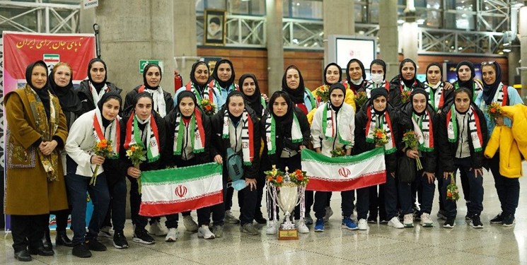 تیم‌ملی فوتسال بانوان به ایران بازگشت