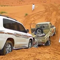 تصادف خودروهای آفرودی در هنگام کمک به یکدیگر