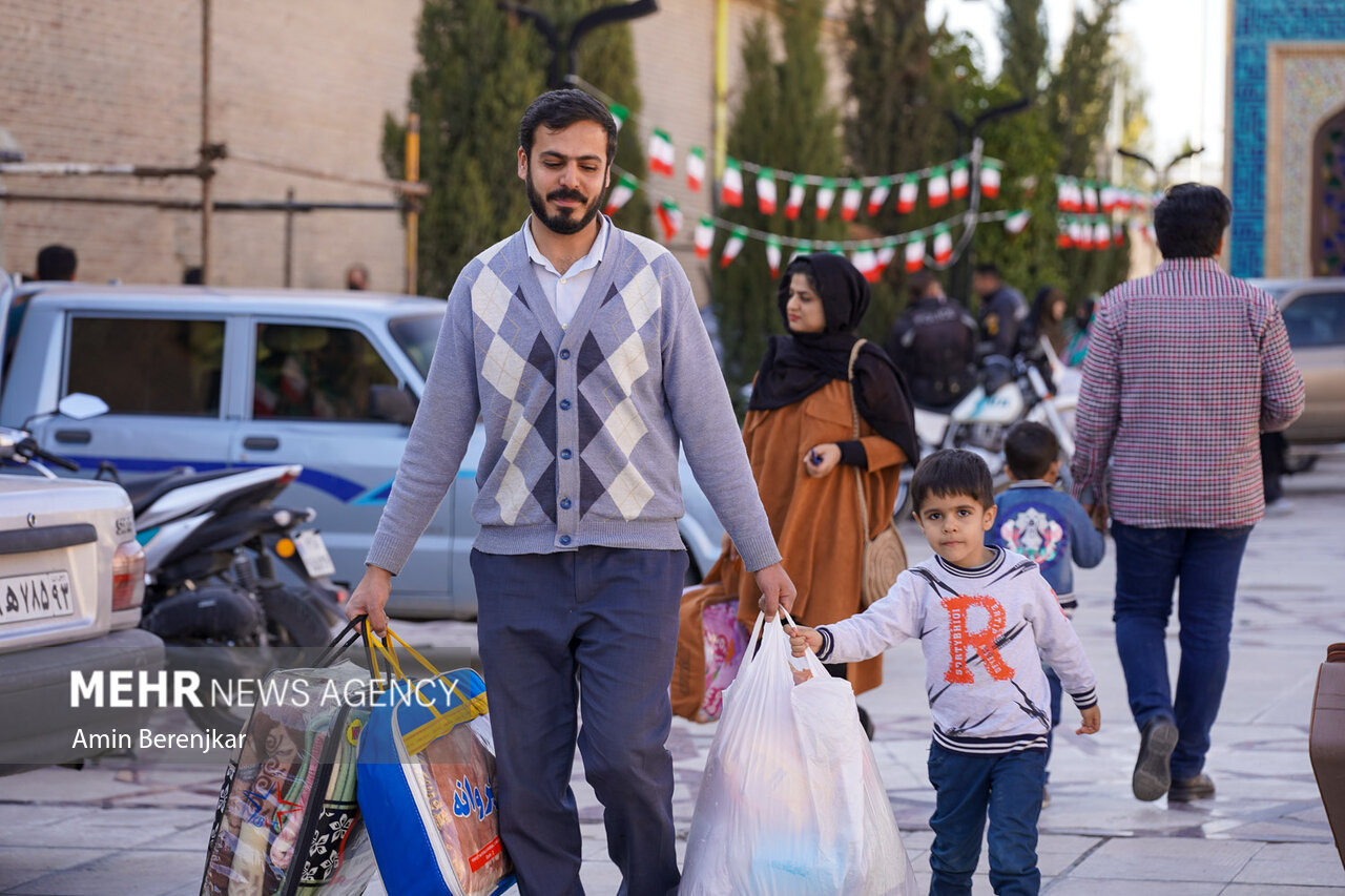 عکس/ بزرگترین اعتکاف جوانان کشور در شیراز