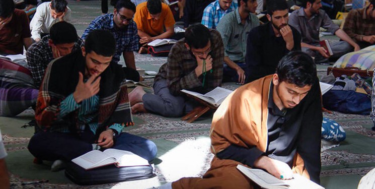 برگزاری مراسم اعتکاف در بیش از ۱۰۰ مسجد بندرعباس