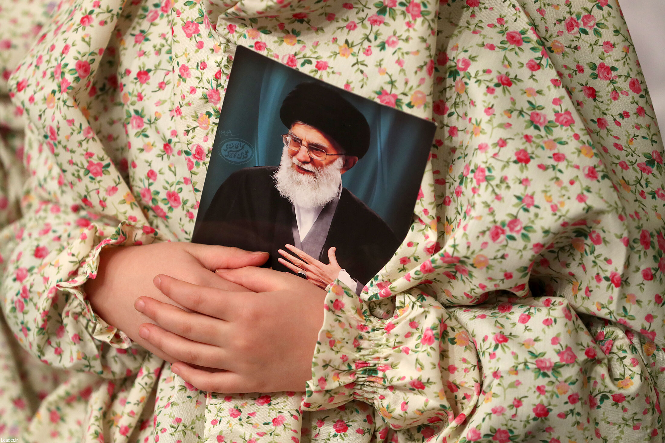 تصاویری جالب از مراسم جشن تکلیف فرشته های کوچک در حضور رهبر انقلاب 