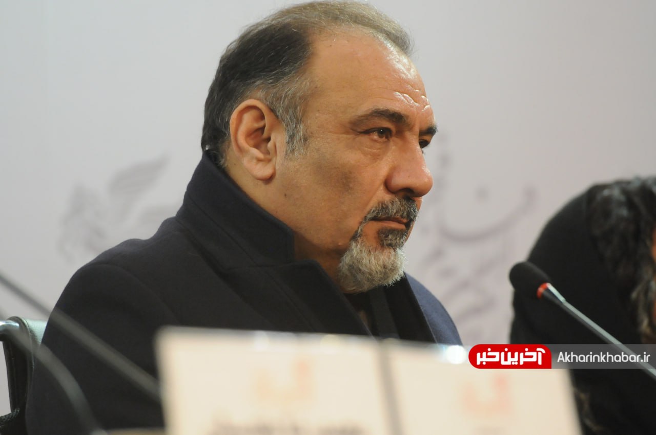 عکس/ بازیگر نوجوان فیلم هوک در نشست خبری 