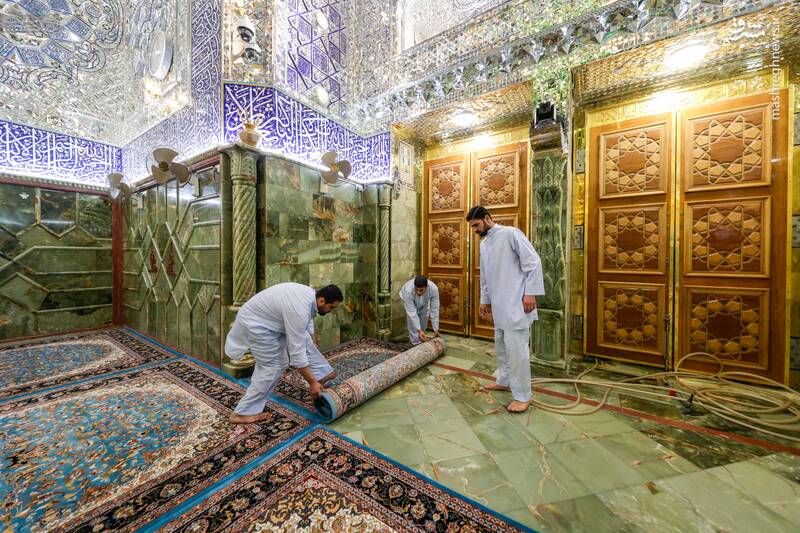 عکس/ غبارروبی صحن و سرای امیرالمومنین حضرت علی (ع)