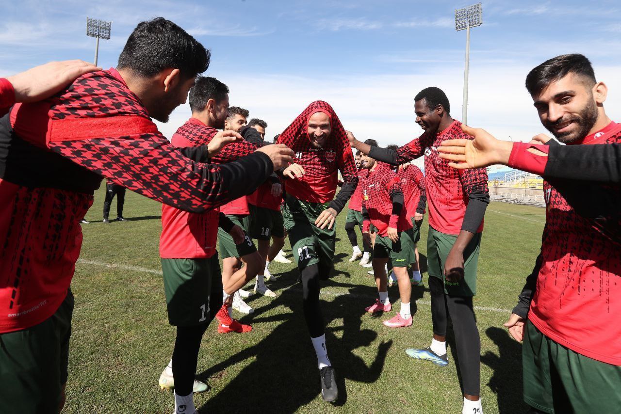 تونل پرسپولیسی‌ها برای استقبال از مهاجم برزیلی خود