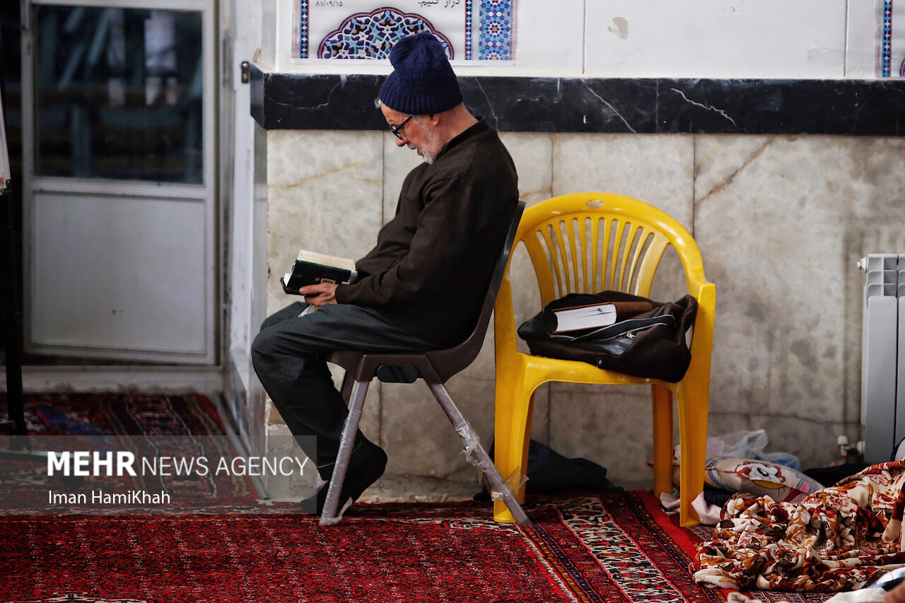 آیین معنوی اعتکاف در همدان