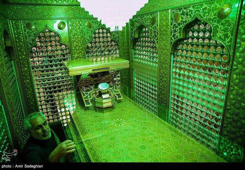 عکس/ مراسم گلاب‌شویی حرم مطهر حضرت شاهچراغ (ع)  