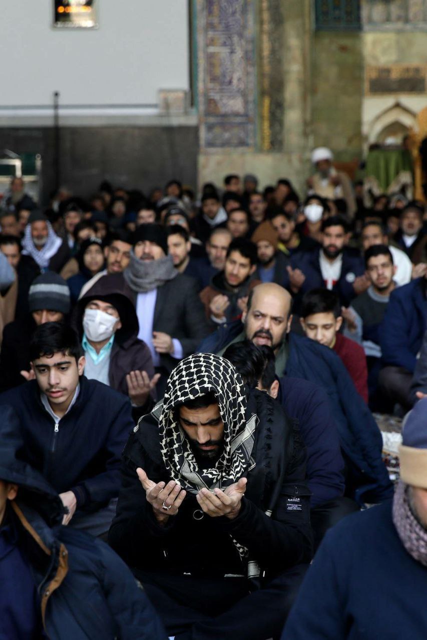 محمد انصاری بازیکن سابق تیم پرسپولیس در مراسم اعتکاف حرم رضوی