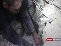 لحظاتی تکان‌دهنده برای نجات یک کودک از زیر آوار خانه‌ای در سوریه