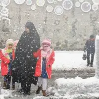 مدارس فریدونشهر به علت بارش برف غیرحضوری است