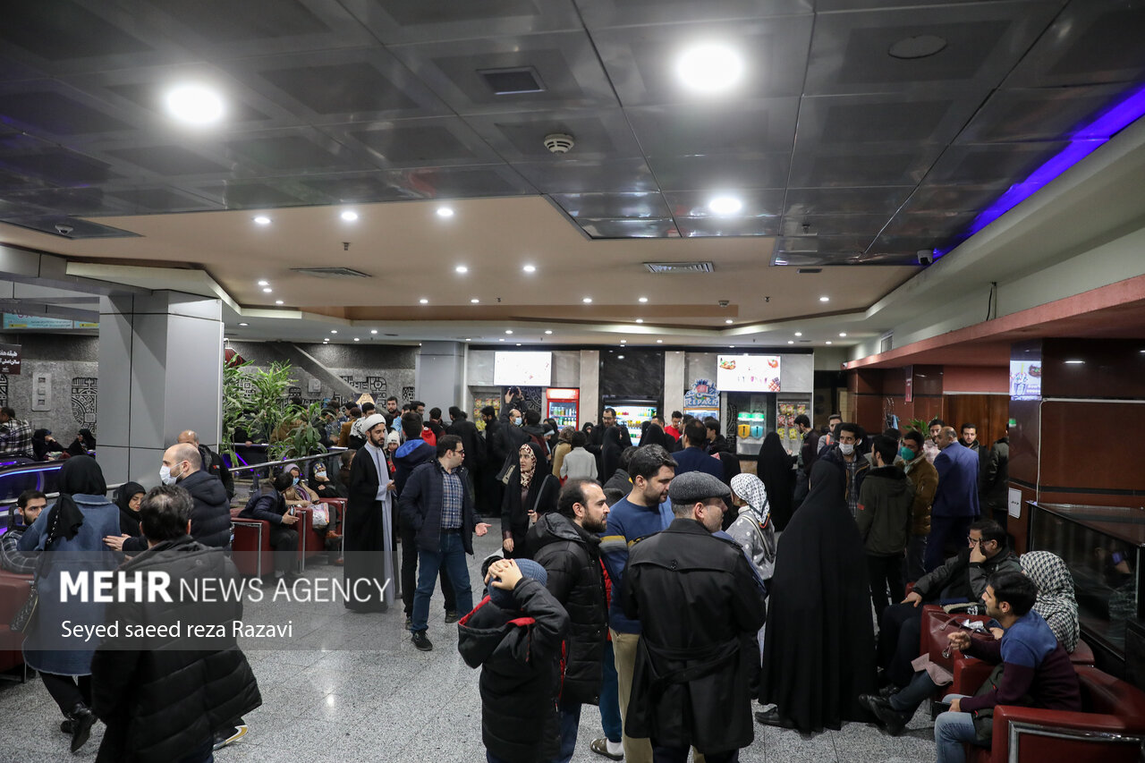 استقبال مردمی در سینماهای جشنواره فجر چهل و یکم