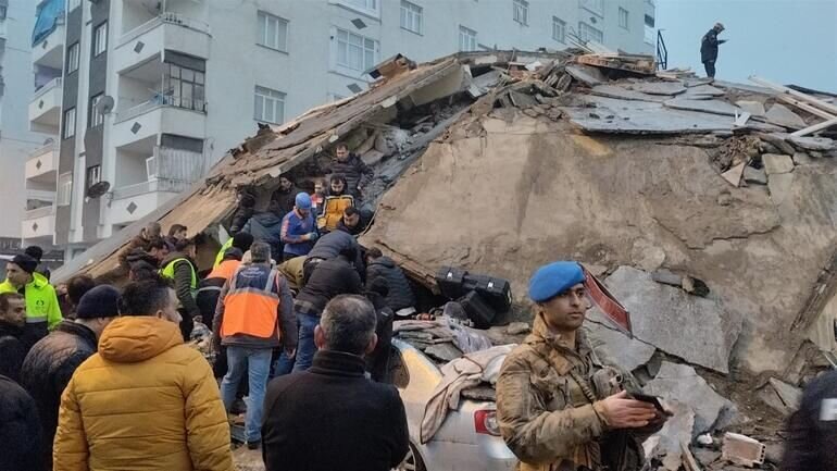 نجات کودک دو ساله پس از 56 ساعت از زلزله در هاتای ترکیه