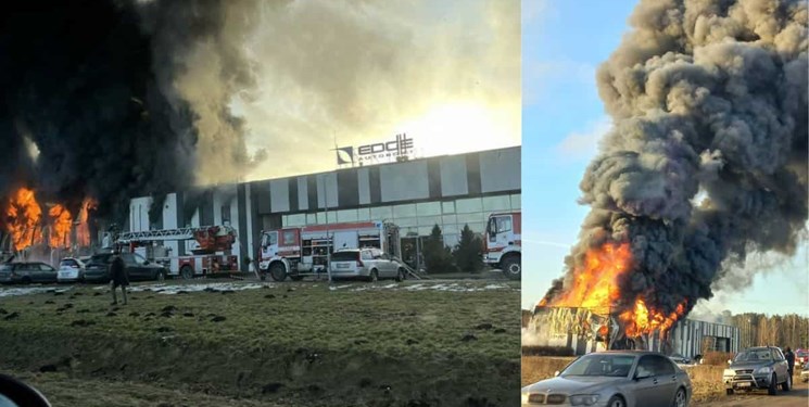 عکس/ آتش سوزی در مرکز ساخت پهپاد آمریکا در لتونی