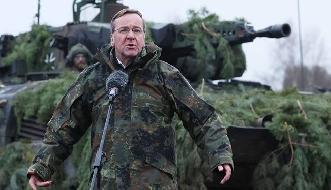 اظهارنظر خصمانه وزیر دفاع آلمان علیه رئیس جمهور روسیه