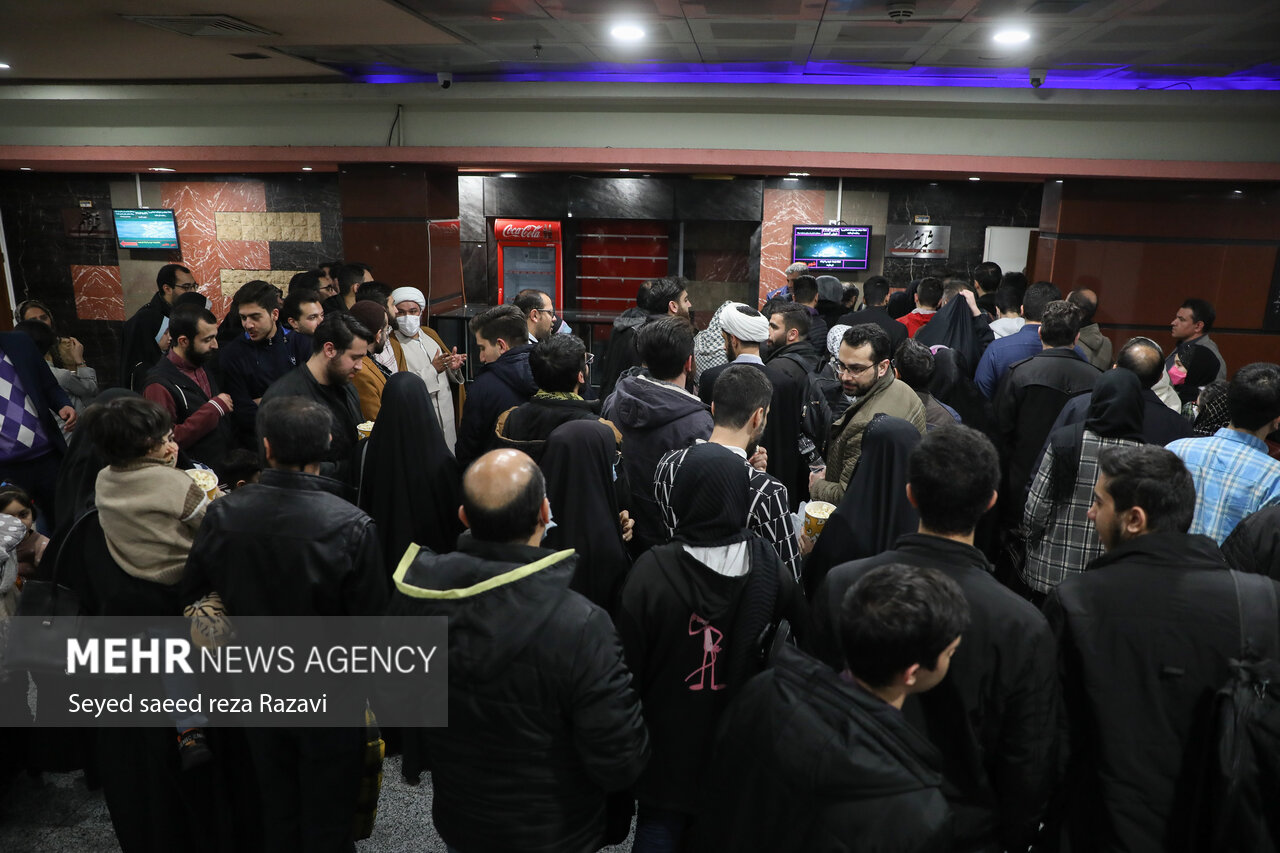 استقبال مردمی در سینماهای جشنواره فجر چهل و یکم